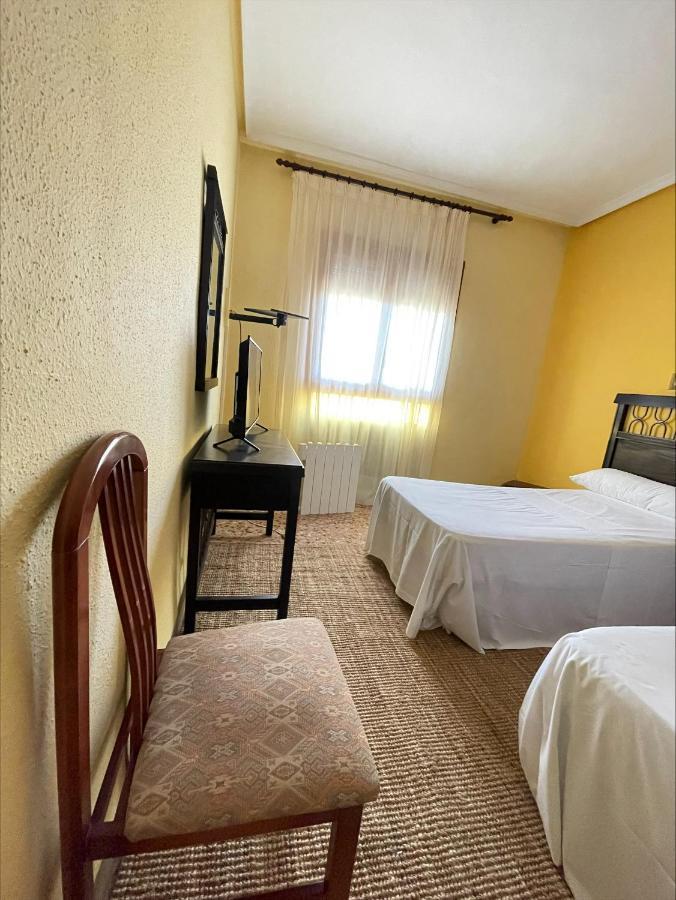 Hostal El Botero Monreal del Campo Exteriér fotografie